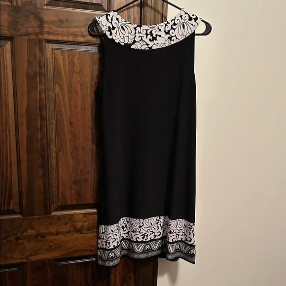 White House Black Market Black and White Patterned Mini Dress - Picture 5 of 8